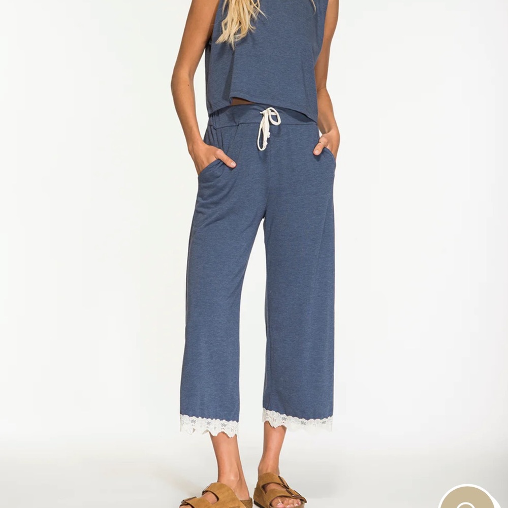 NIGHTCAP denim blue cream lace trim cropped cozy lounge travel pants XS